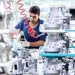 پرواز دلار بهانه دست خودروسازان داد/ ارسال پیامک‌های شوکه کننده برای خریداران