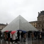 اعتبار امنیتی فرانسه زیر تیغ دزدی از موزه لوور