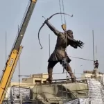 یک مدیر گفت ما این مجسمه آرش را نمی‌خواهیم، چون سیکس پک دارد، تحریک کننده است