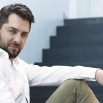 ژست جالب بهرام رادان کنار کانگورو در باغ وحش + عکس جدید – سلام نو