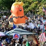 حرکت عجیب و توهینآمیز ترامپ در واکنش به تظاهرات در آمریکا+ فیلم حرکت عجیب و توهینآمیز ترامپ در واکنش به تظاهرات در آمریکا+ فیلم