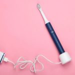 علت شارژ نشدن مسواک برقی + روش‌های عیب‌یابی سریع • مجله تصویر زندگی