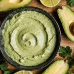 طرز تهیه سس آووکادو؛ کرمی و خوشمزه برای سالاد و ساندویچ