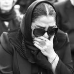 صحبت های دردناک دختر محمد کاسبی در مراسم تشییع / پدرم عاشق ایران بود + فیلم