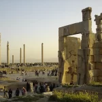 حتی یک متر هم از حریم ممنوعه‌ تخت جمشید کم نشده است