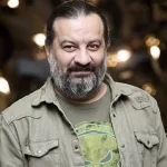 کلاه عجیب و غریب مهراب قاسمخانی همه را شوکه کرد+ عکس جدید – سلام نو