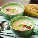 آموزش سوپ پاییزی با سیب زمینی و بوته سیر؛ سریع و مقوی