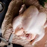 چطور مرغ کامل را برش بزنیم؟ نکات و فوت‌وفن تکه کردن تمیز و آسان