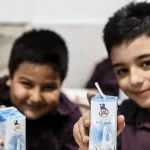 مشکل مدرسه رفتن شیر حل شد؛ آغاز فرایند توزیع شیر از فردا مشکل مدرسه رفتن شیر حل شد؛ آغاز فرایند توزیع شیر از فردا