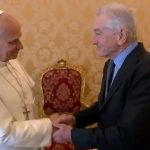 هدیه خاص پاپ به رابرت دنیرو در کاخش