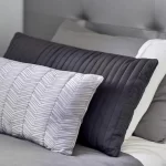 راهنمای انتخاب پارچه مناسب روبالشتی؛ راز خوابی راحت و آرام راهنمای انتخاب پارچه مناسب روبالشتی؛ راز خوابی راحت و آرام